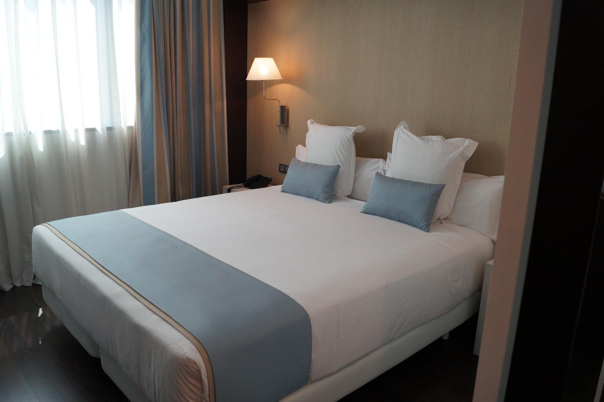 Lcb Hotel Fuenlabrada Bagian luar foto