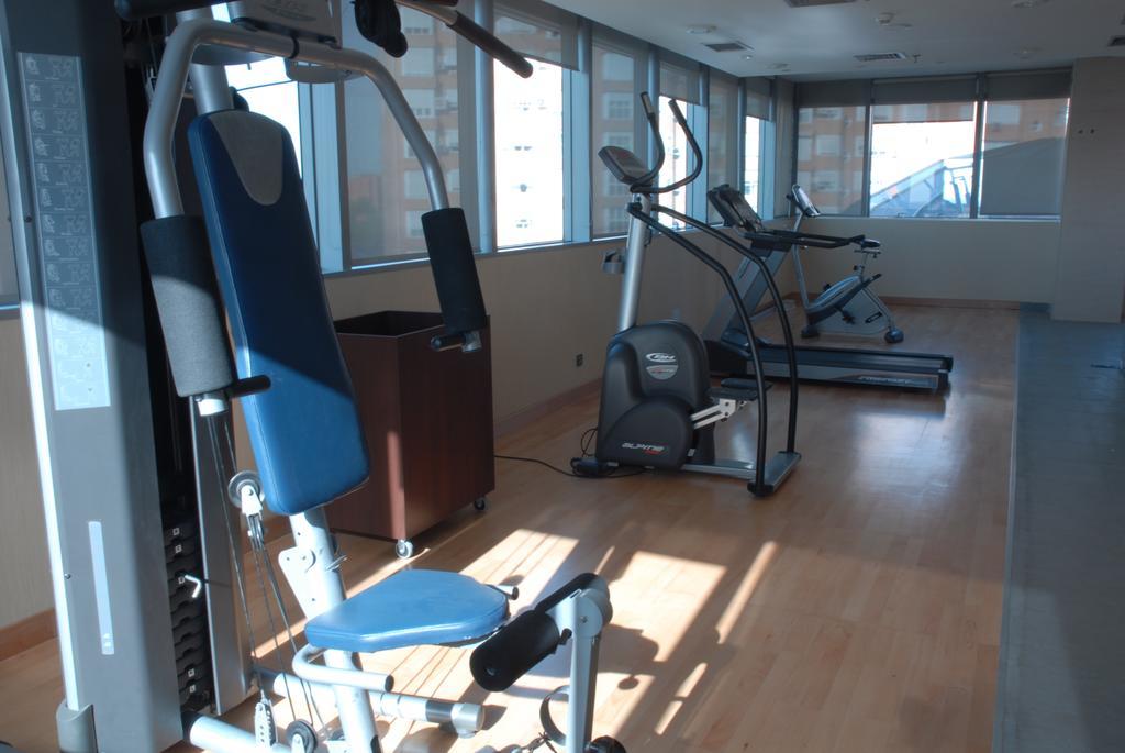 Lcb Hotel Fuenlabrada Bagian luar foto