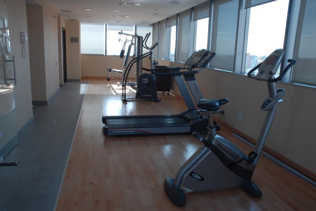 Lcb Hotel Fuenlabrada Bagian luar foto