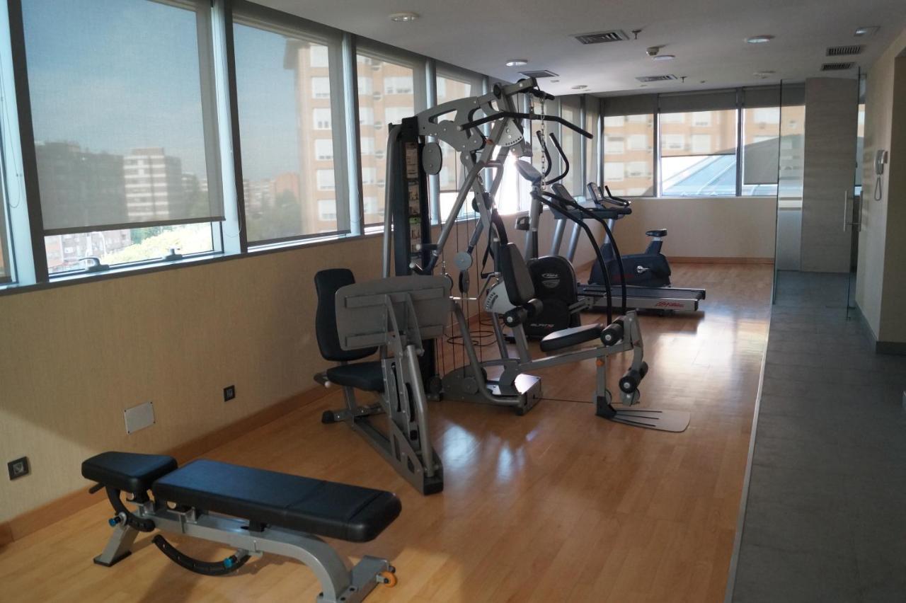 Lcb Hotel Fuenlabrada Bagian luar foto